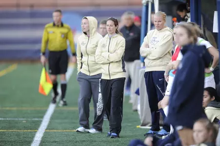 Head Coach Sarah Barnes