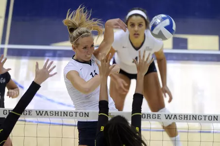 Sophomore Kristel Moor