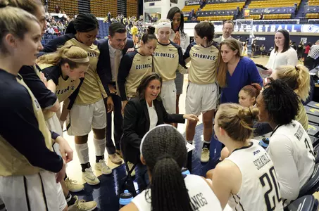 Women's Basketball Huddle