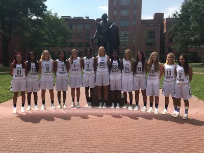Women's Basketball Team Photo