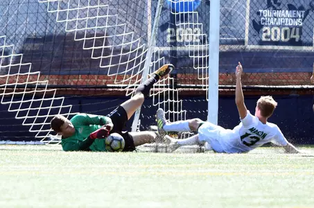 Thor Arne Höfs made three saves in the shutout.