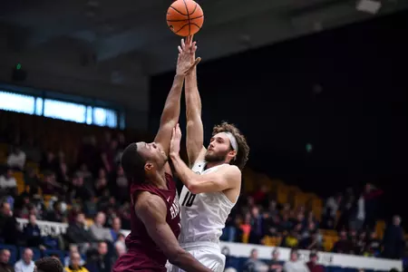 Steeves led 'em in points, rebounds and assists