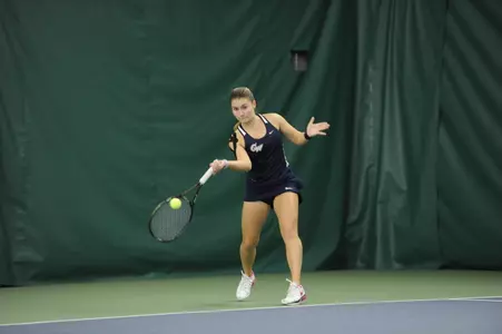 <i>Kamilla Beisenova</i>