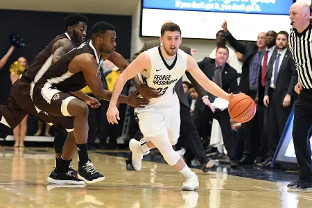 Jaren Sina is coming off a career-high 22 point outing vs. St. Bonaventure