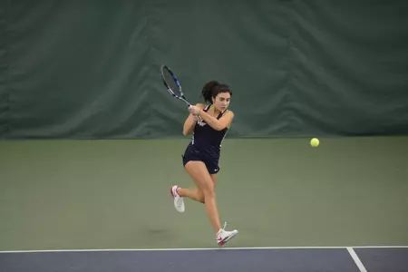 <i>Melis Bayraktaroglu</i>