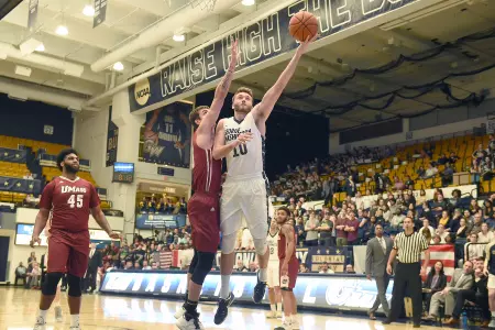 Patrick Steeves scored a career-high 26 points