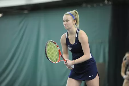 <i>Taylor Nederlander</i>