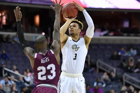Jair Bolden had a game-high 22 points on 8-of-13 shooting