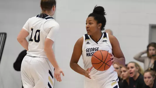 Essence Brown receives a pass from Sydney Zambrotta