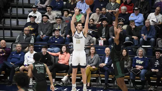 Jamison Battle shoots a 3-pointer against George Mason