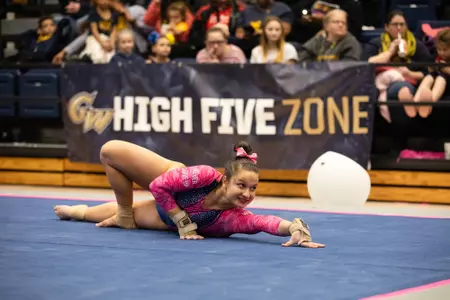 Katya Karpova competes on floor.