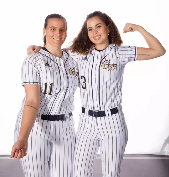 Elena Shelepak and Kaitlin Buff pose for the camera.