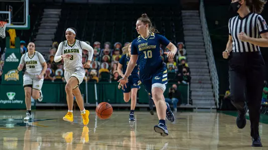 Sydney Zambrotta dribbles down the court