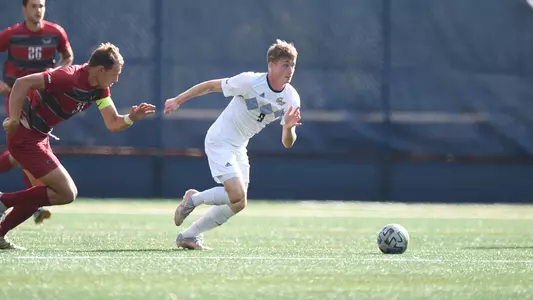 Oscar Haynes Brown goes to goal vs. Saint Joseph's.