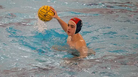Luca Castorina looks to make a pass.