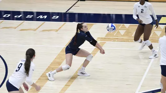 Bella Bowman makes a dig vs. Georgetown