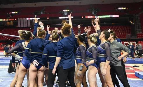 Gymnastics huddles at Maryland