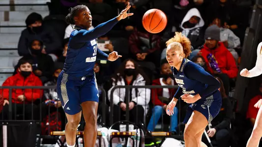 Mayowa Taiwo pulls down a career-high 19 rebounds against Loyola Chicago