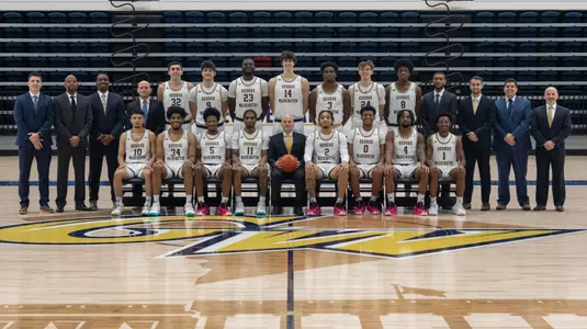 2023-24 Men's Basketball Team Photo