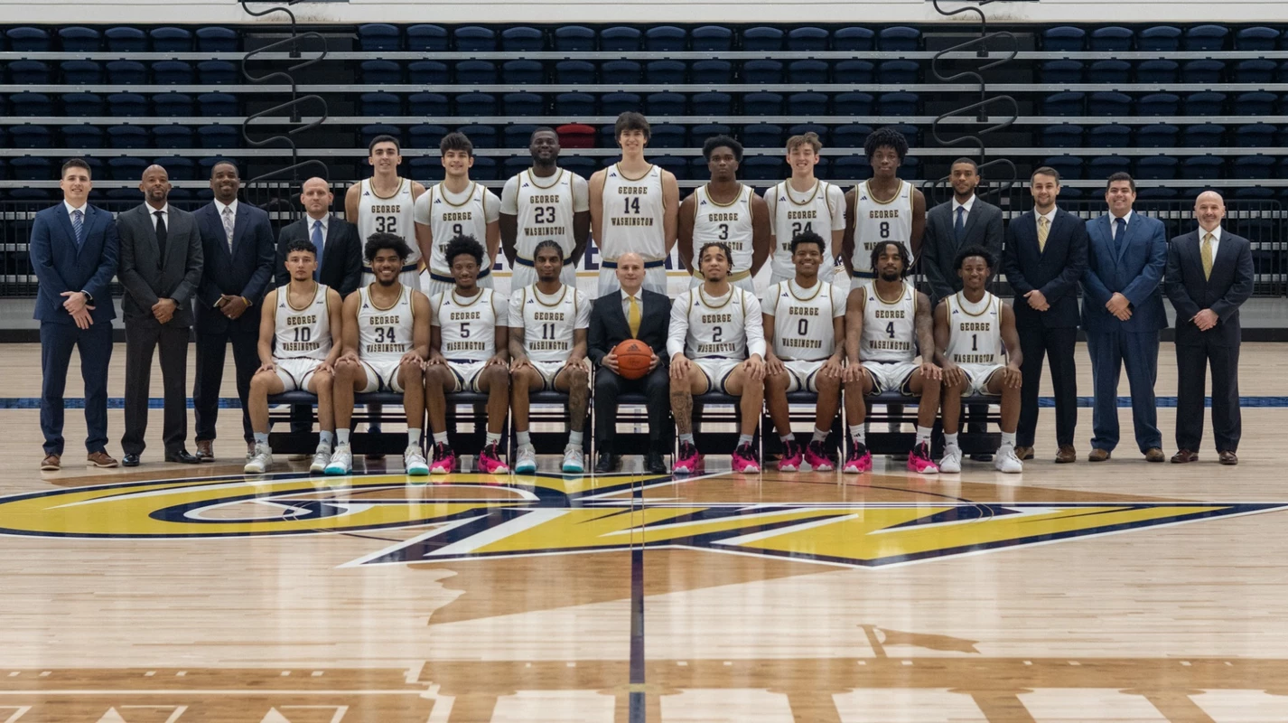 2023-24 Men's Basketball Team Photo