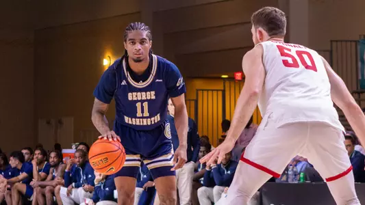 James Bishop dribbles the ball against UIC