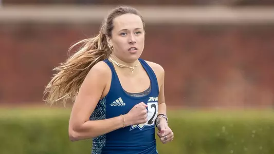 Kirsten Long races at the Fred Harvey Invite
