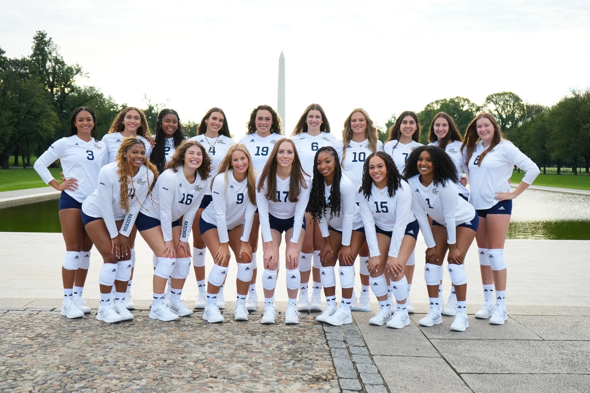 2023 Volleyball Team Photo
