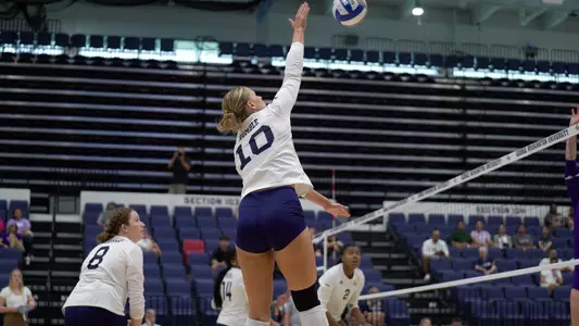 Liv Womble attacks the ball vs North Alabama