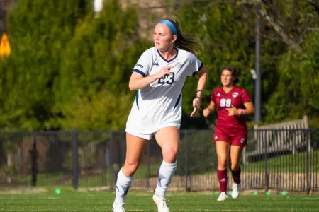 Kelly Poole Turns to Run vs. UMass