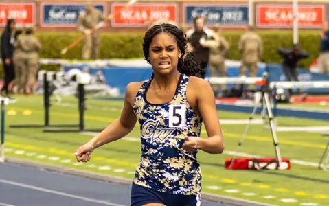Kamryn Holness Runs Hurdles at Richmond