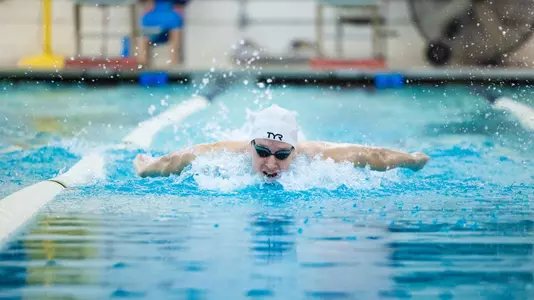 Men's swimming & diving at GW's intrasquad meet