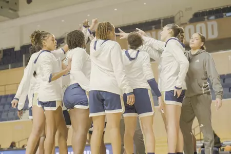 WBB Team Huddle vs. Longwood