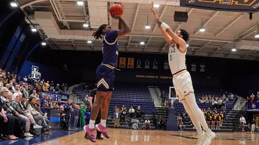 Gerald Drumgoole Jr. takes a 3-pointer at La Salle