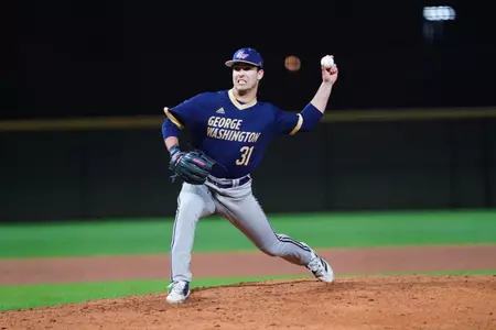 Drew Oppenheim Delivers a Pitch at USC