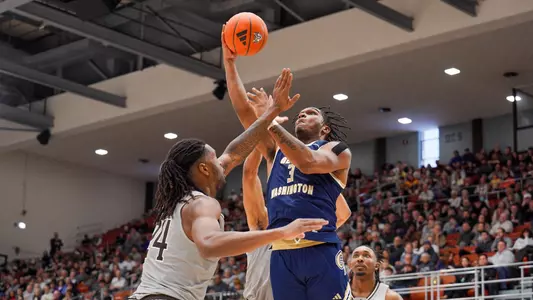 Darren Buchanan Jr. skies for a basket at St. Bonaventure