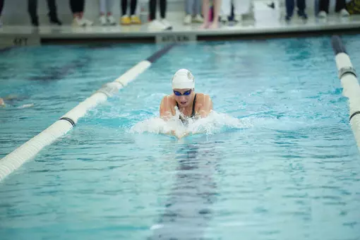 Women's swimming & diving at Smith