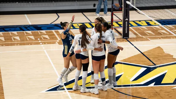 VB Falls to Dayton in Straight Sets