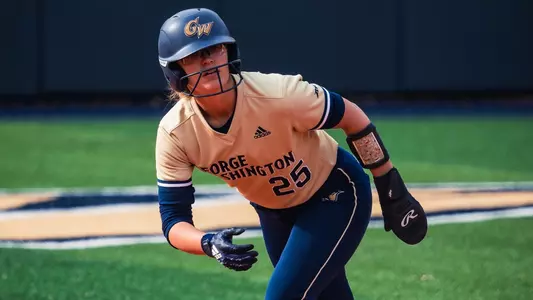 Lucy Goodwin running the bases