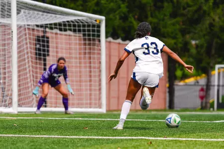 Ella Provost-Heron Eyes the Goalkeeper vs. Temple