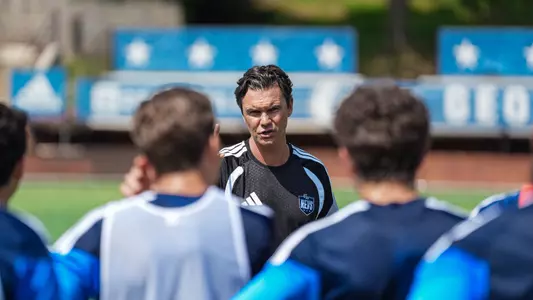 Matt Watts addressing the team at practice