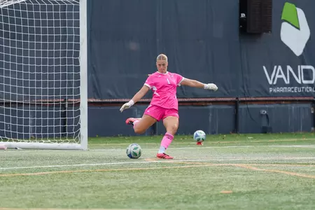 Jasmine Black Takes a Free Kick vs. Lehigh