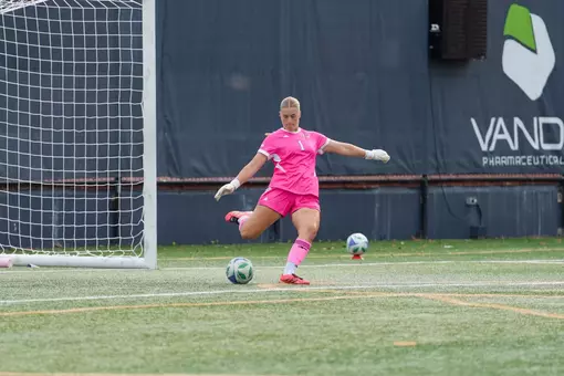 Jasmine Black Takes a Free Kick vs. Lehigh