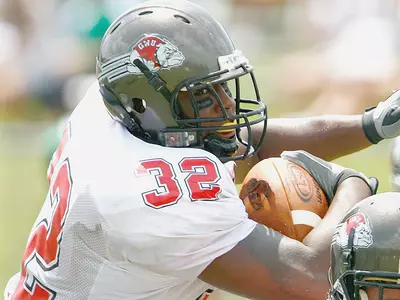Bulldogs Survive Turnovers, Top Glenville State 31-23 Image