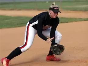 Bulldogs Advance To Championship With 3-2 Win In 11-Inning Marathon Image
