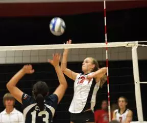 Bulldogs Drop Match At Coastal Carolina Image