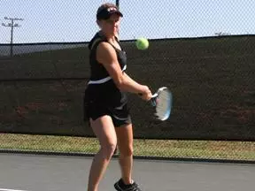 Panthers Drop Lady Bulldogs 4-2 Image