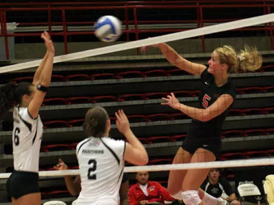 Lady Bulldogs Fall On The Road at Coastal Carolina, 3-2 Image