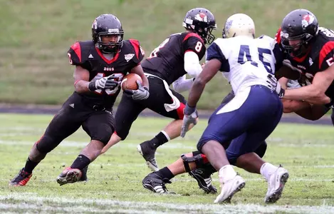 Hall Lifts Gardner-Webb Past Charleston Southern, 27-20, Saturday Afternoon Image