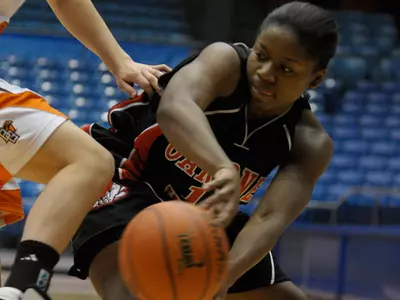 Second Half Surge By Houston Drops Lady Bulldogs in Season Opener on Friday Night Image