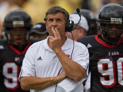 GAME NOTES: Gardner-Webb Travels To Face NC State At 6:00 PM Saturday Image
